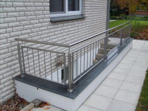 Kellerhalsgeländer 23