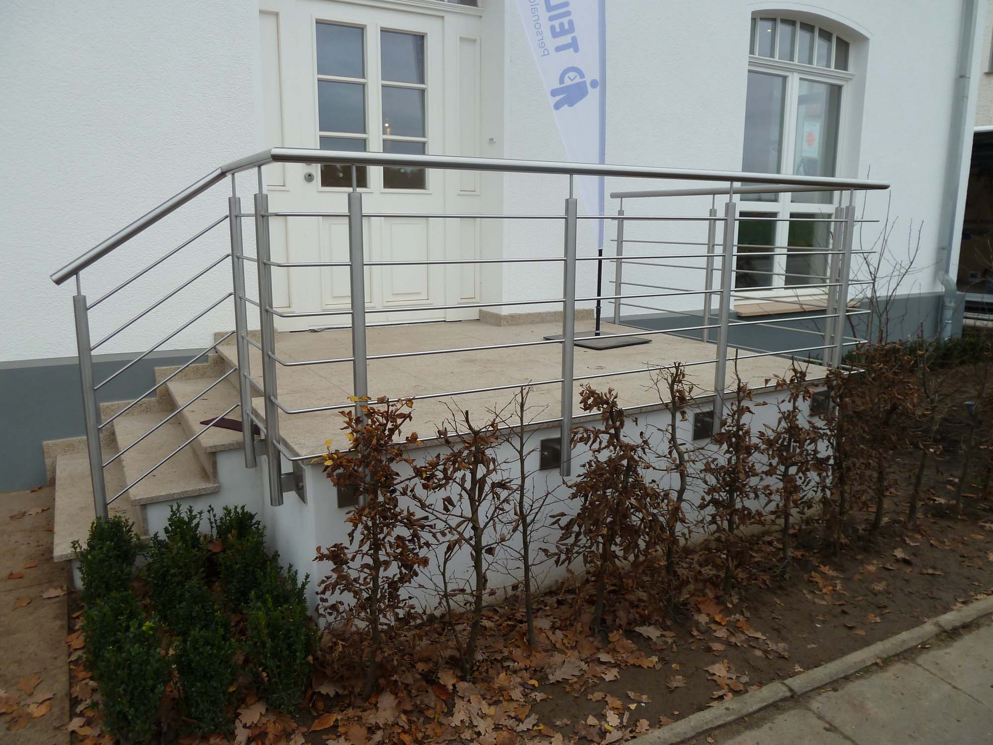 Eingangsgeländer 33