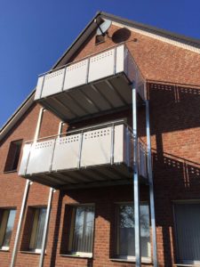Balkone 53