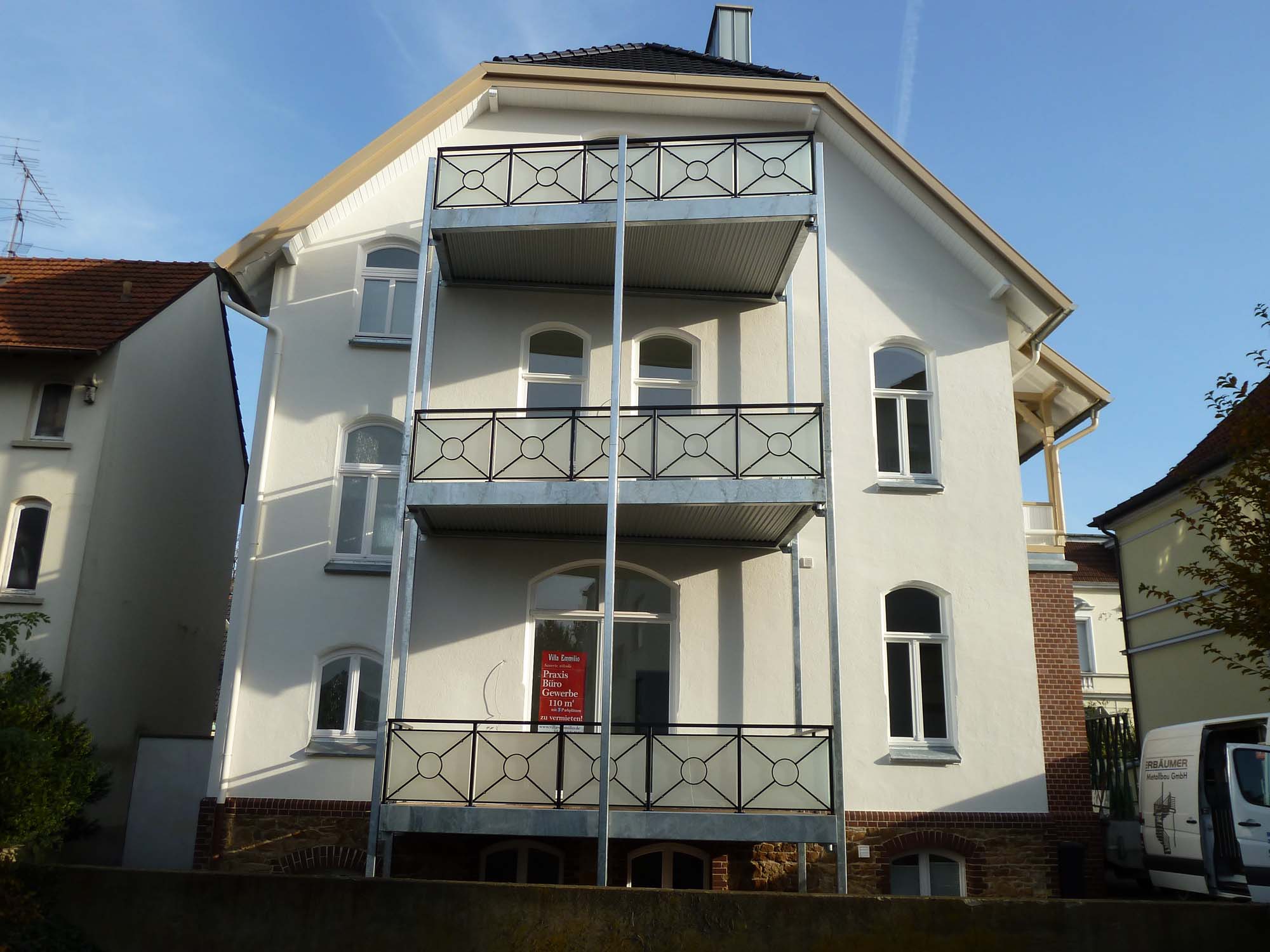 Balkone 77